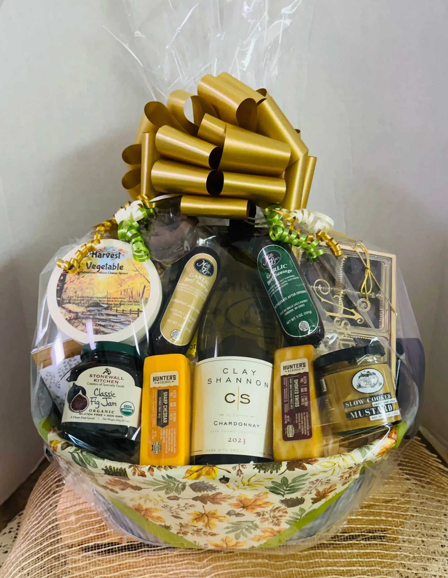 Elegant Wine Gift Basket – Sympathy, Corporate & Hostess Gift