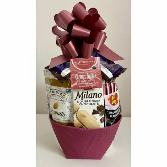 Jenny's Small Classic Gift Basket - Gourmet Snacks & Treats - Best Seller
